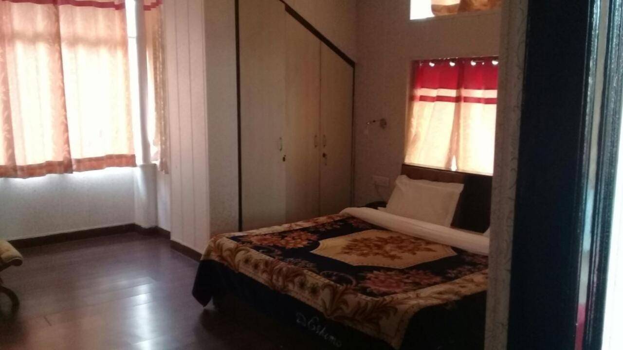 Hotel Manu Vinod Dharamshala Ngoại thất bức ảnh